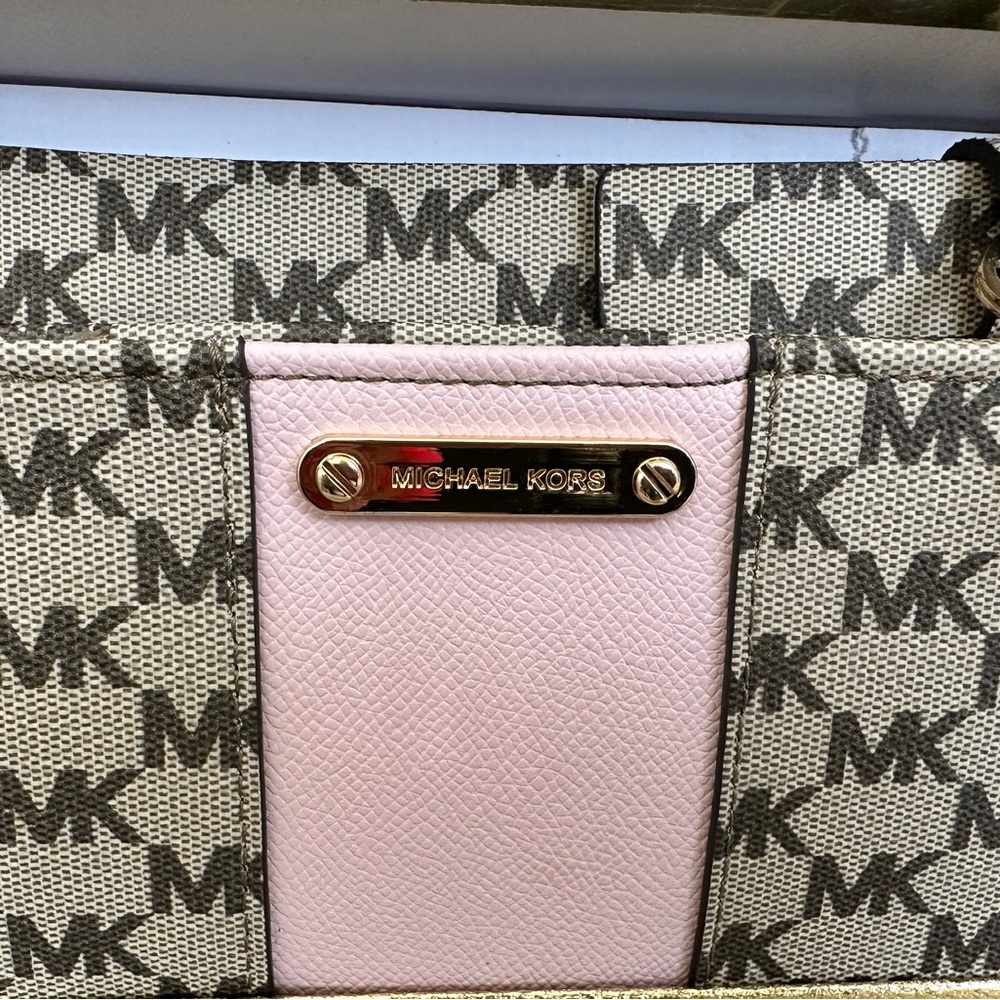 NWT Michael Kors Adjustable belt bag - Picture 6 of 6